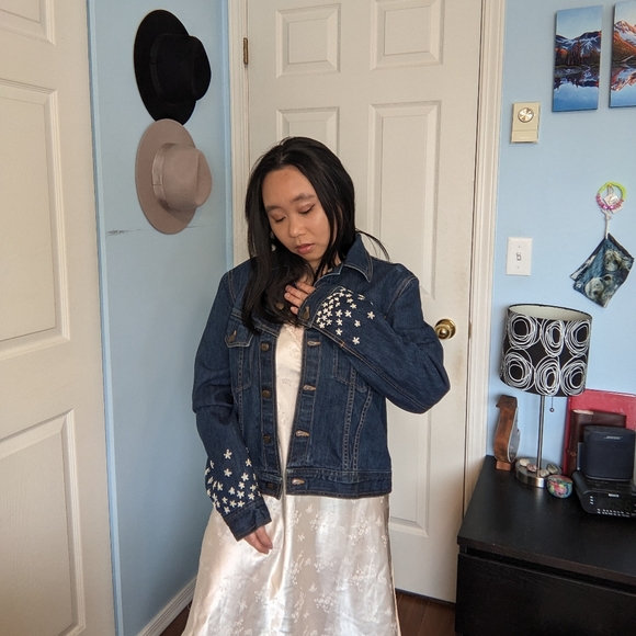 Landlubber Handcrafted Daisy Denim Jacket - Picture 2 of 16